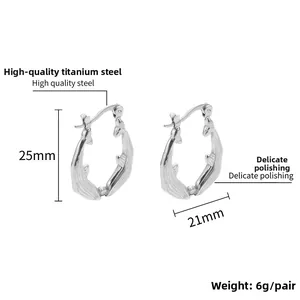 Boucles d'oreilles queue de baleine en acier poli, taille 25mm x 21mm et poids 6g la paire