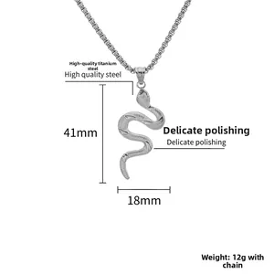 Disegno tecnico dettagliato di un ciondolo a serpente con dimensioni 41mm per 18mm