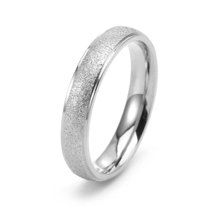 Bague en acier inoxydable argenté poli avec finition mate sablée au design minimal