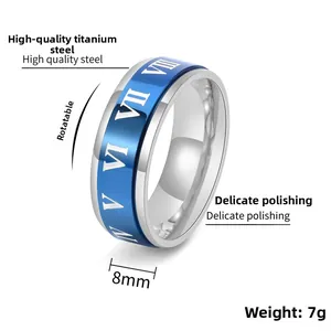 Détail macro d'une bague rotative de 8mm en acier titane avec anneau bleu à chiffres romains