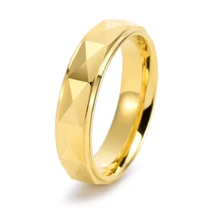 Bague unisexe en tungstène doré avec surface géométrique et polissage intérieur doux