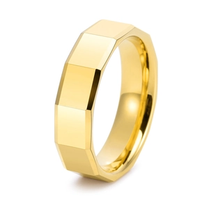 Bague en tungstène doré facetté avec surfaces géométriques polies et anti-rayures