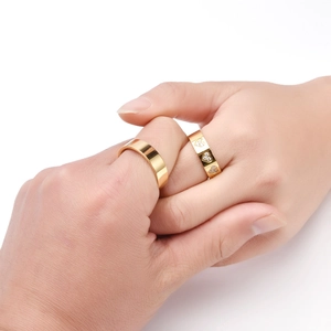Polished gold titanium steel couple rings set with heart-shaped diamond inlay for lovers