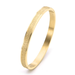 Bracelet en acier titane or rose 18K avec finition sablée givrée et fermoir