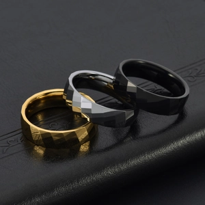 Bagues en acier de tungstène à facettes pour hommes en or, noir et argent