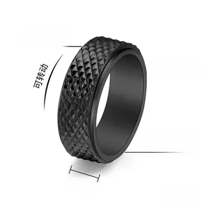 Detail view showing 8mm width and black rotatable spinner ring with rhombus texture