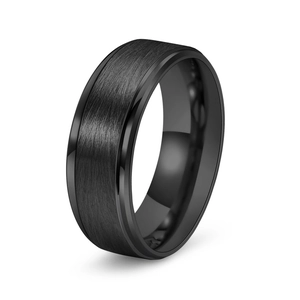 Bague homme 8mm en tungstène noir mat brossé avec bords biseautés polis et brillants