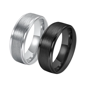 Bague 8mm en acier tungstène brossé mat pour hommes avec bords biseautés polis noir et argent