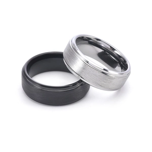 Bagues minimalistes 8mm en tungstène noir et argent brossé pour hommes bords polis