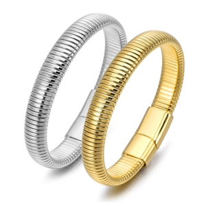 Bracciale Rigido da Uomo Punk in Acciaio al Titanio con Molla Elastica Chiusura Magnetica Stile Industriale Lucidato Oro Argento