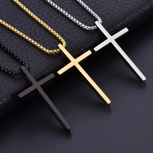 Collier Pendentif Croix en Acier Titane Gravé Verset Biblique Philippiens 4:13 Bijoux Religieux pour Hommes Femmes Poli