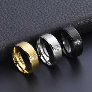 Bagues homme 8mm en acier titane brossé avec croix en diamant, lot or, argent et noir