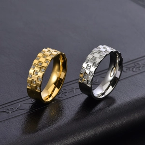 Bagues mixtes en acier titane 18K avec motif damier et incrustation de zircons