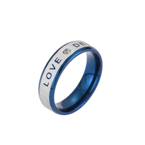 Anello per coppia in acciaio spazzolato blu e argento con incisione LOVE e piccolo diamante