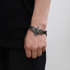 Bracelet en cuir tressé pour homme avec aigle en argent et fermoir magnétique en acier