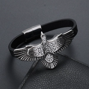 Bracelet pour homme en cuir tressé avec breloque aigle vintage et fermoir aimanté