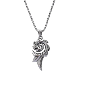 Collier Pendentif Spirale Flamme Tribale Vintage pour Hommes Acier Inoxydable Titane Hip Hop Punk Bijoux Effet Vieilli