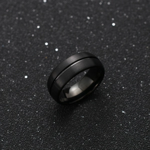 Bague pour homme en acier tungstène noir mat brossé de 8mm avec rainure centrale