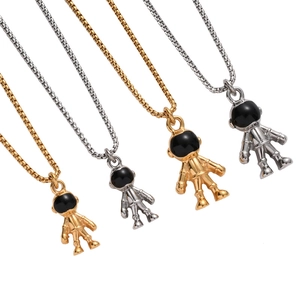 Harajuku hip-hop astronaut pendant necklace in gold and silver stainless steel