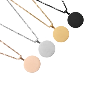 Collane con ciondolo a disco in acciaio inossidabile argento, oro, oro rosa e nero opaco