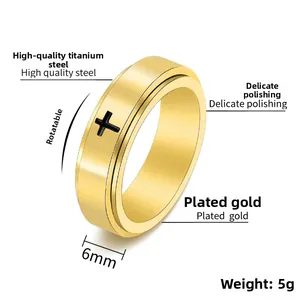 Detail of 6mm gold spinner ring with black cross pattern and weight of 5 grams