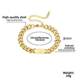 Dettaglio del bracciale a catena cubana oro 8mm con chiusura a moschettone e piastra lucida
