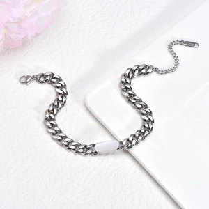 Bracciale a catena cubana argento lucido con piastrina ID e dettaglio K18