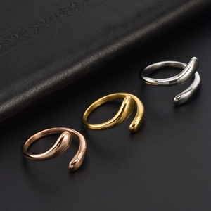 Adjustable teardrop open rings set in polished gold, rose gold and silver finishes