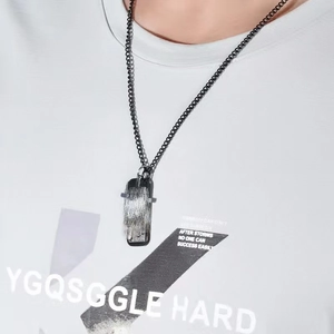 Collier industriel noir en acier inoxydable avec franges argentées pour homme gothique