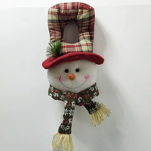 Accroche-porte bonhomme de neige de Noël fait main avec tissu à carreaux et écharpe tricotée