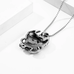 Vintage punk flying eagle pendant necklace in stainless steel on a white stone base