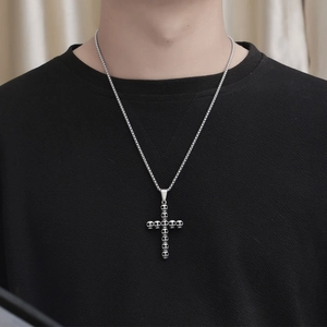 Gotische Totenkopf Kreuz Halskette im Vintage Stahl Stil für Herren mit Metallkette