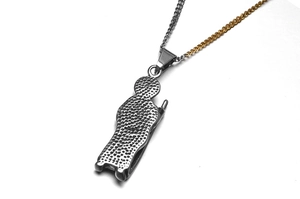 Retro titanium steel necklace with Virgin Mary pendant and two-tone gold silver chain