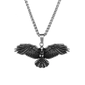 Collier Pendentif Aigle en Acier Inoxydable Vintage pour Hommes Ailes Déployées Rétro Faucon Argent Antique Punk Bijoux Biker