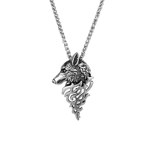 Collier Pendentif Tête de Loup en Acier Inoxydable Vintage pour Hommes Charme Animal Évidé Tribal Gothique Bijoux Homme Rétro