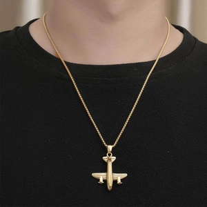 Collier hip hop doré avec pendentif avion de chasse et chaîne à billes pour femme
