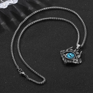 Pendentif crâne de démon gothique avec œil bleu sur chaîne blé pour homme
