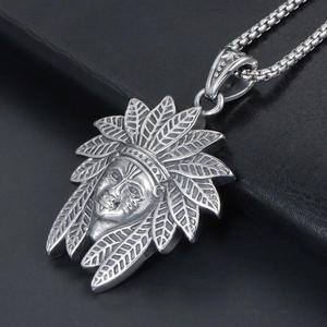 Vintage Indian tribal chief portrait pendant necklace in steel with long feather headdress