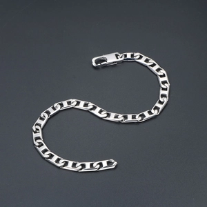 Bracelet chaîne à mailles marines argentées pour hommes avec fermoir mousqueton