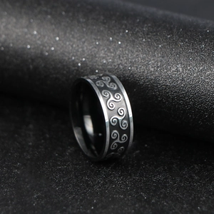 Creative stainless steel ring with black base and silver Celtic Triskele pattern