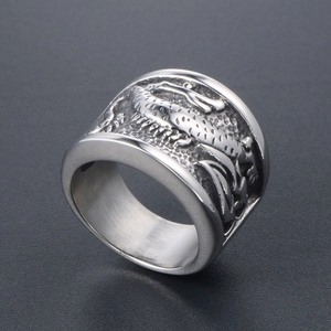 Bague en acier inoxydable pour homme avec motif de dragon gaufré et fini vintage