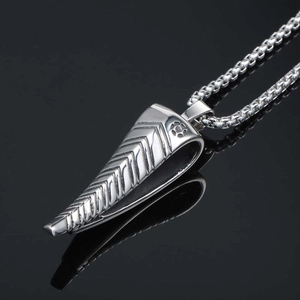 Polished titanium steel antelope horn pendant necklace with V-shape texture on box chain