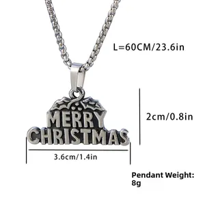Vue détaillée du pendentif Joyeux Noël avec chaîne en acier de 60cm et dimensions