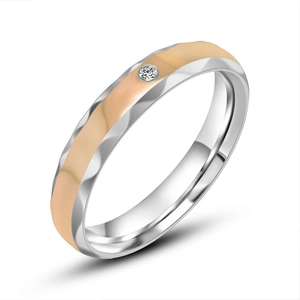 Bague bicolore ondulée en acier titane avec strass central étincelant pour couples