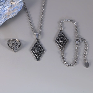 Set gioielli boho in acciaio inossidabile argento con incisione a rombo e motivo solare