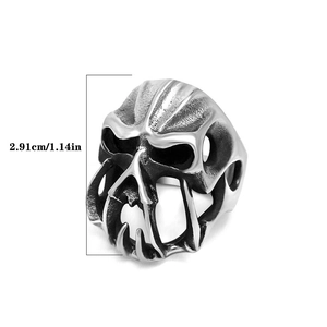 Close-up of punk skull ring showing detailed 2.91cm vertical height measurement