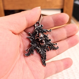 Vintage Gothic Stainless Steel Skull Pendant Necklace For Men Retro Punk Hip Hop Distressed Silver Skull Necklace Jewelry