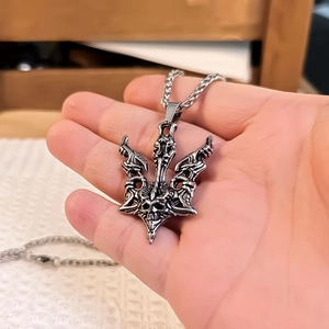 Collier Pendentif Trident Crâne en Acier Inoxydable Vintage Bijoux Halloween Gothique Punk pour Homme Accessoire Rétro Bijoux