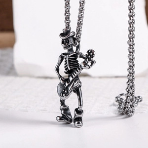 Pendentif crâne guitariste punk gothique avec chaîne en acier inoxydable