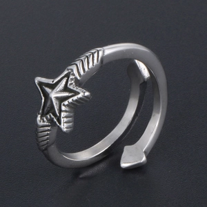 Adjustable silver star ring with arrow feather texture and punk minimalist style